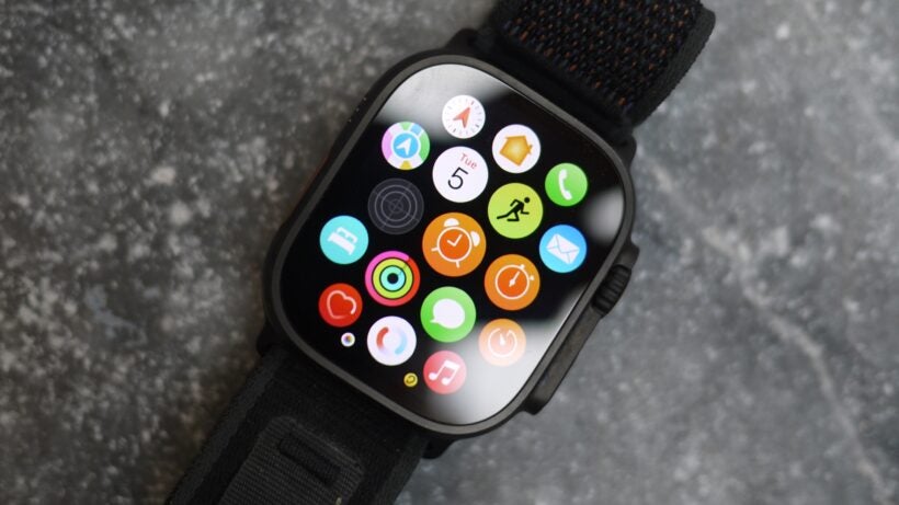 apple watch ultra 2 black case app dock